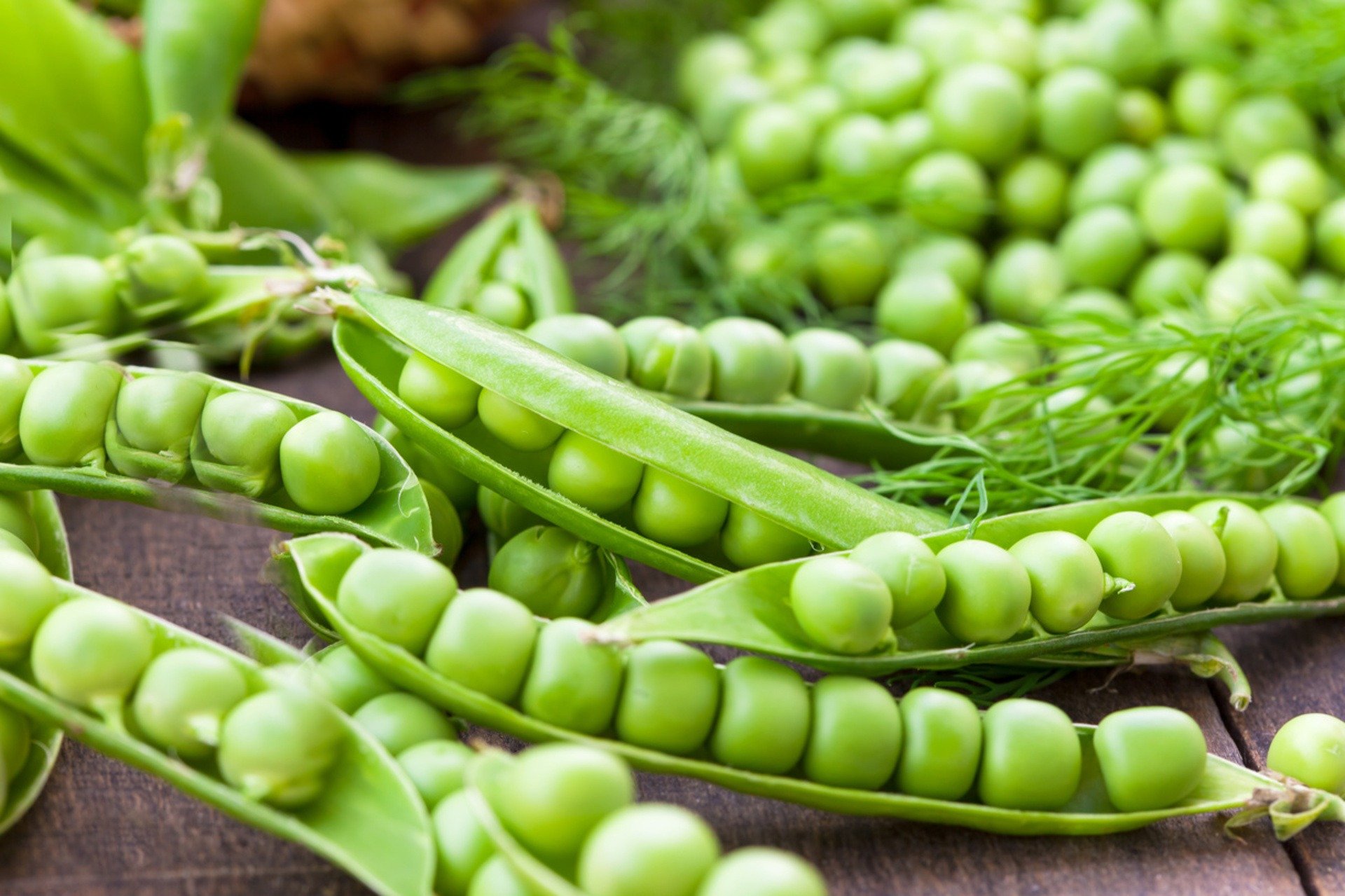 Fresh peas in pods